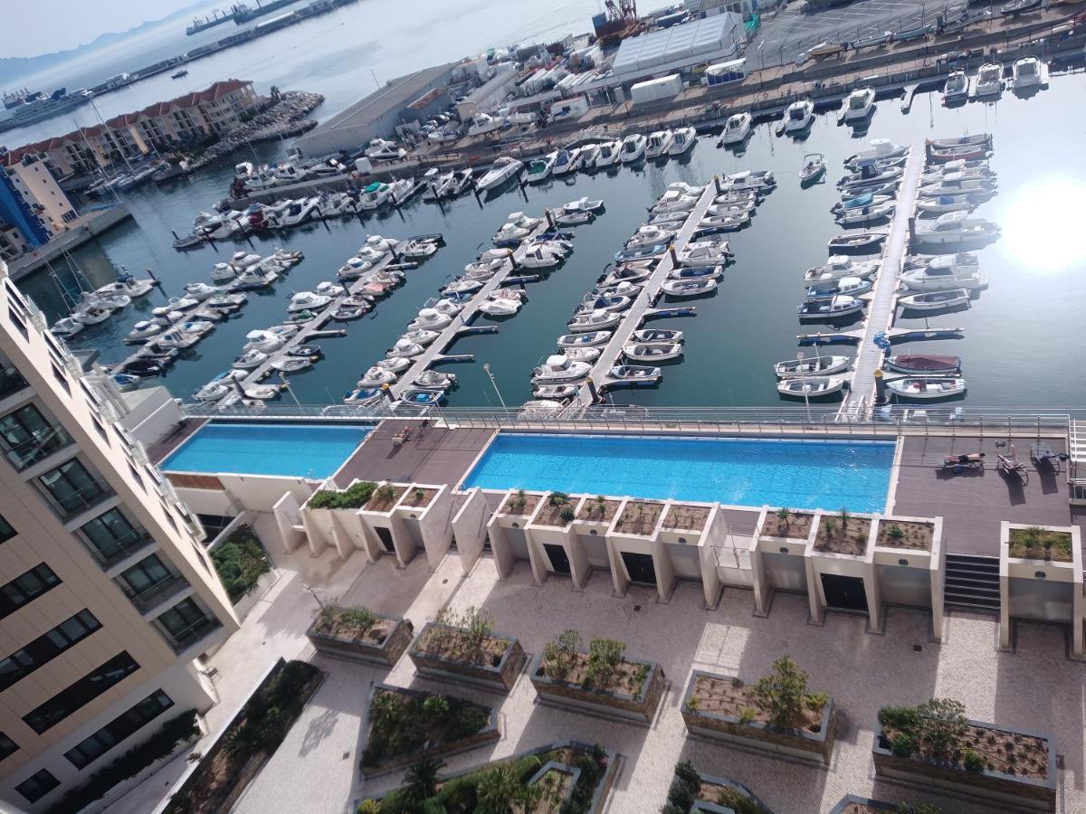 Kings Wharf Quay29 - Large Studio Apartment With 3 Pools - Gym - Rock Views - Holiday And Short Let Apartments In Gibraltar Bagian luar foto