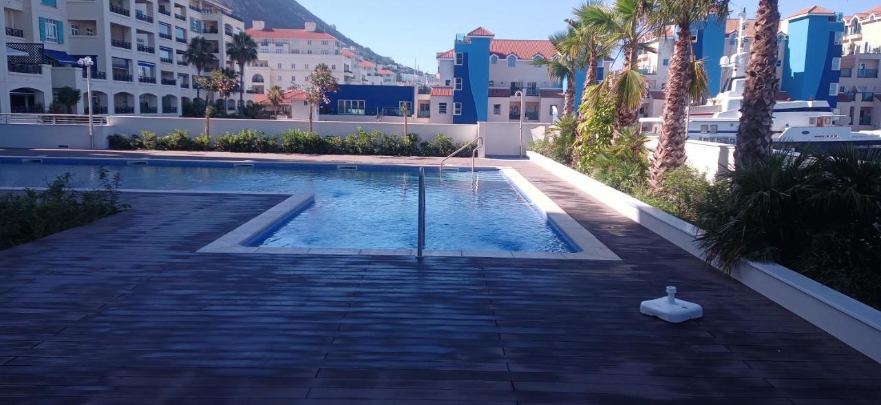 Kings Wharf Quay29 - Large Studio Apartment With 3 Pools - Gym - Rock Views - Holiday And Short Let Apartments In Gibraltar Bagian luar foto