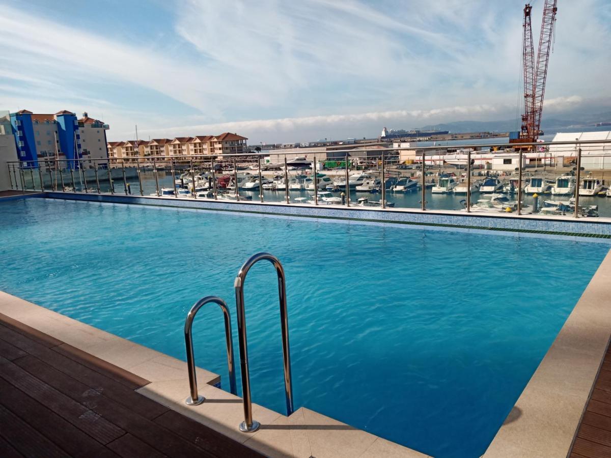 Kings Wharf Quay29 - Large Studio Apartment With 3 Pools - Gym - Rock Views - Holiday And Short Let Apartments In Gibraltar Bagian luar foto