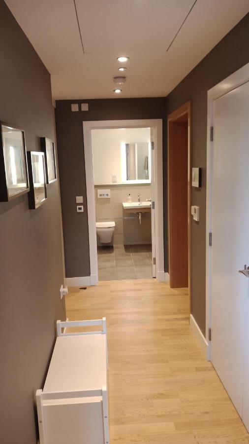 Kings Wharf Quay29 - Large Studio Apartment With 3 Pools - Gym - Rock Views - Holiday And Short Let Apartments In Gibraltar Bagian luar foto